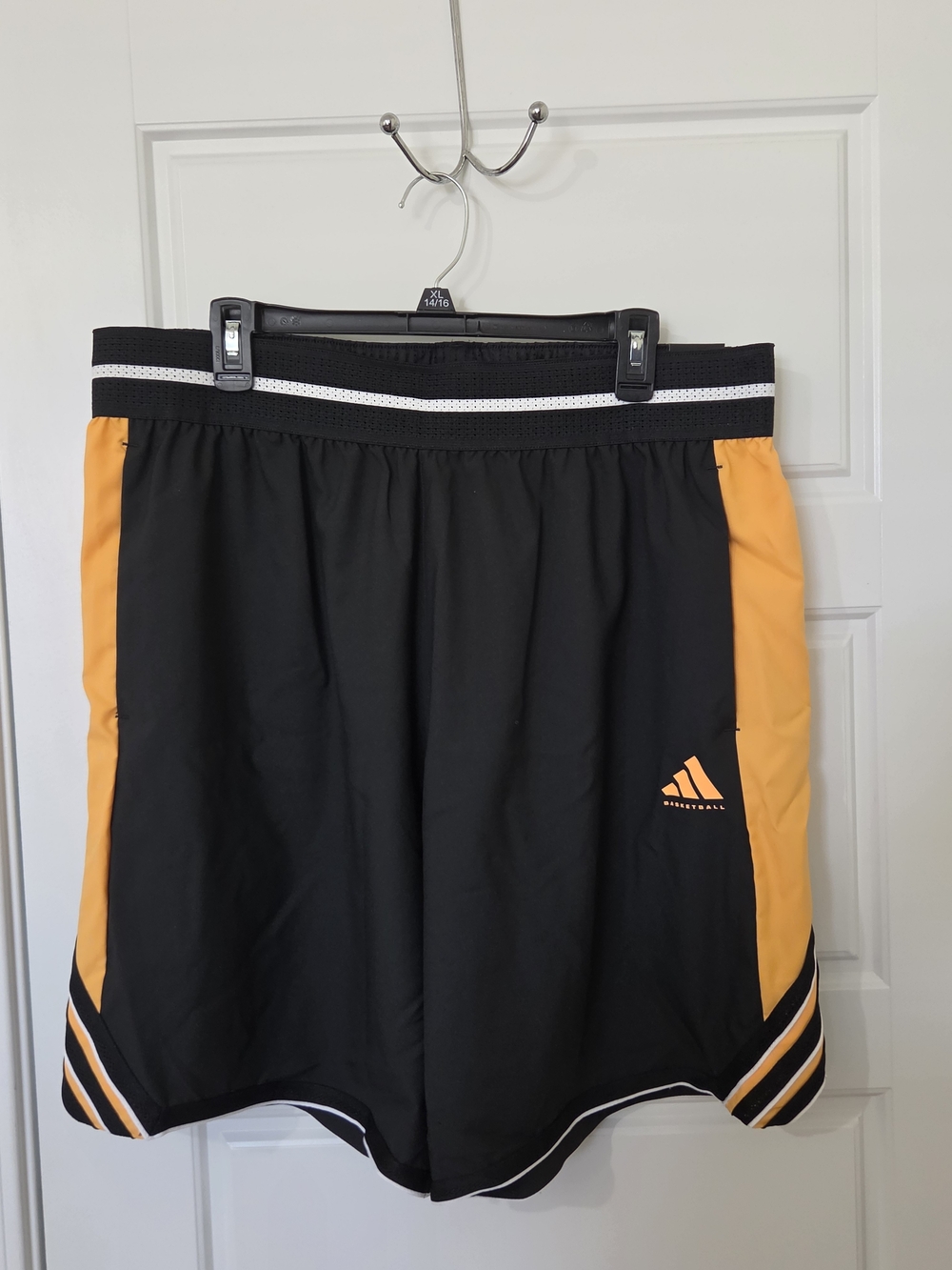 Men's Adidas Crazylite Shorts Size XL9" JX6383 NWT